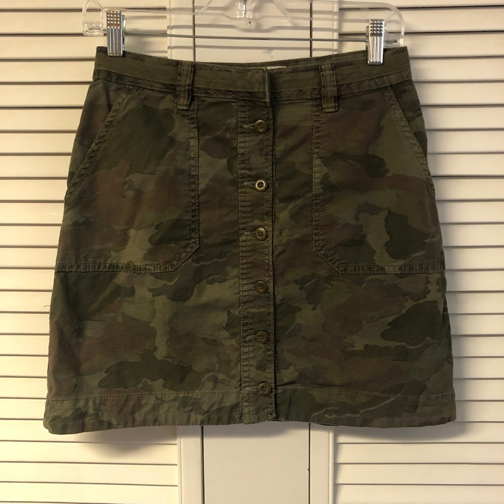 Anthropologie size 6 Camo skirt